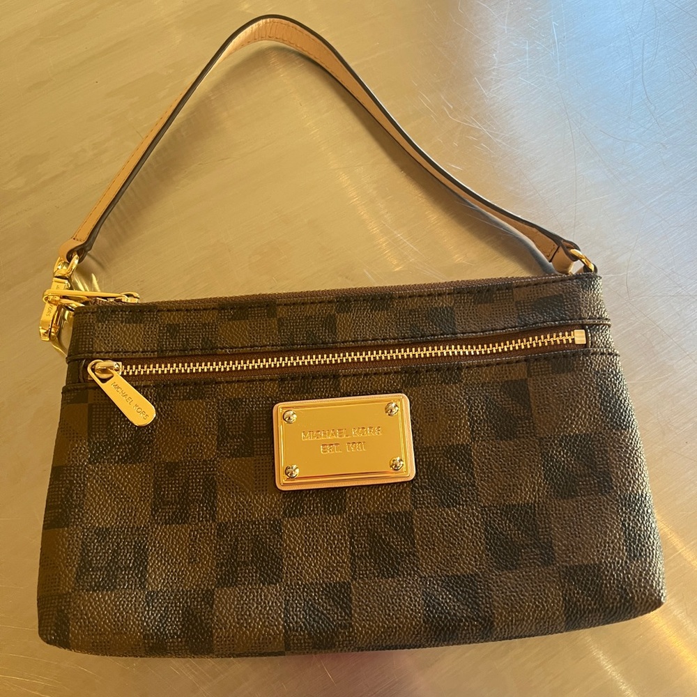 Michael Kors checkered signature wristlet